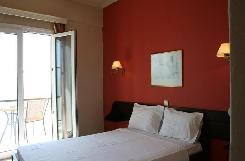 Aegli Hotel Pérama Szoba fotó