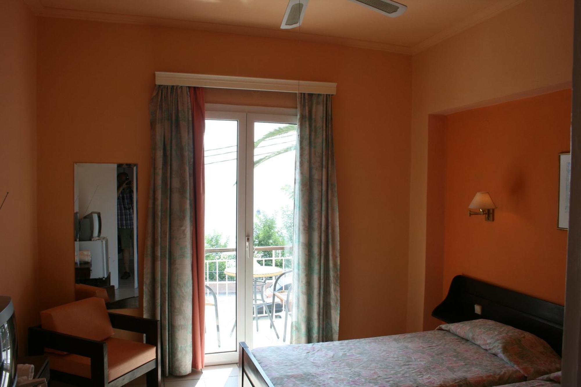 Aegli Hotel Pérama Kültér fotó