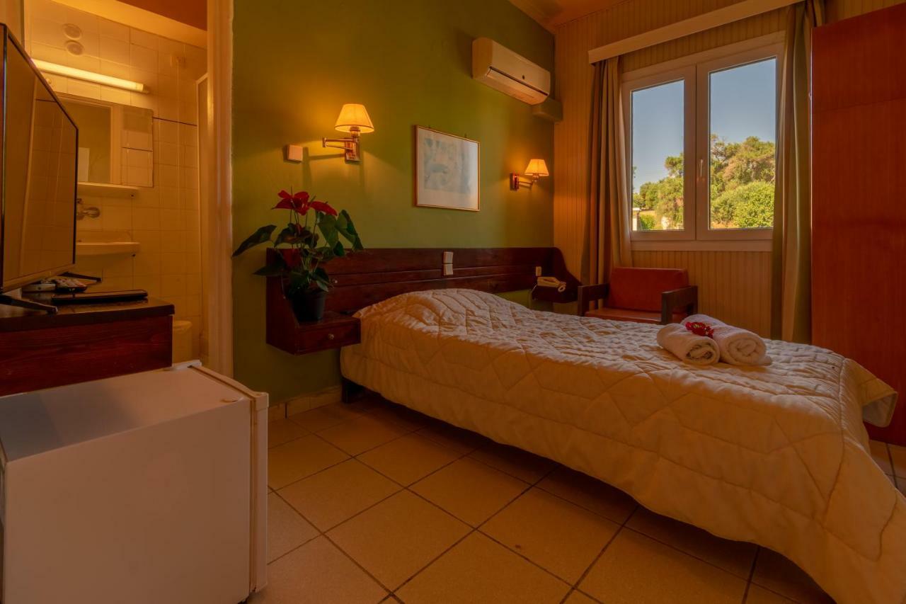 Aegli Hotel Pérama Szoba fotó
